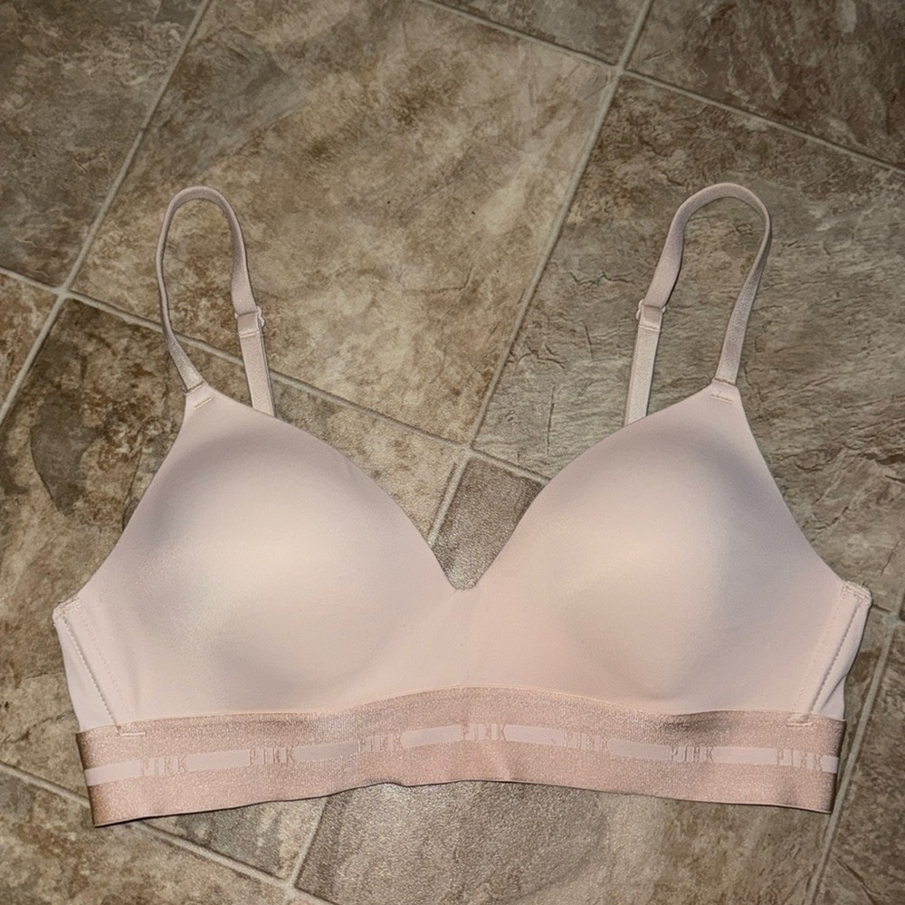 PINK wear everywhere wireless bra